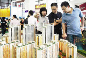 �����𲽻؜؄���P����u